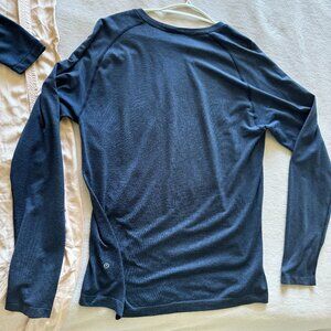 Lululemon Metal Vent Tech Long Sleeve Shirts